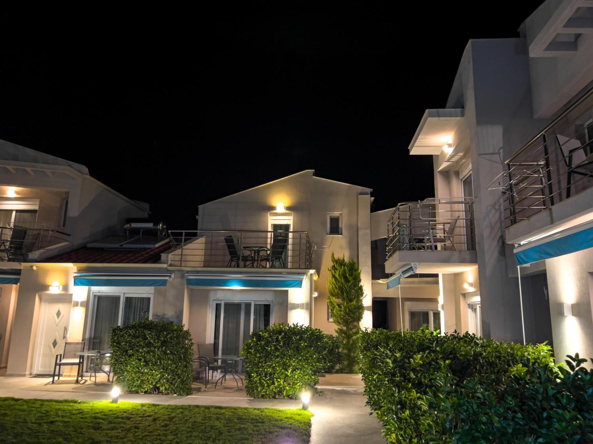 Yalos Beach Maisonettes Скала Сотирос Екстериор снимка