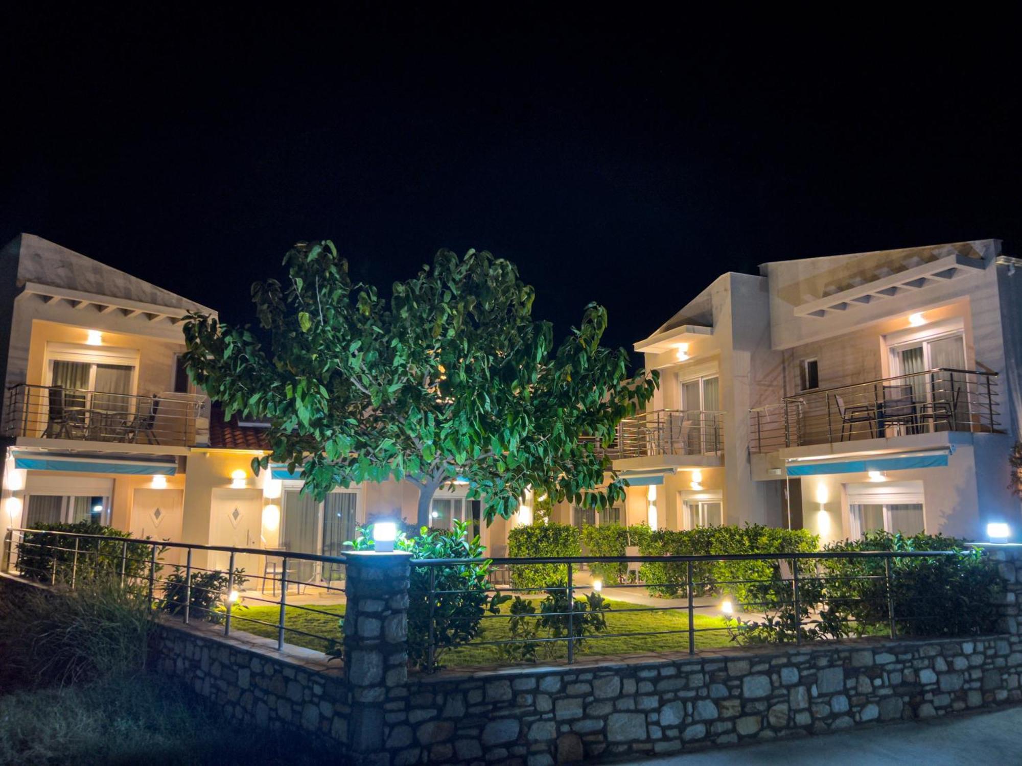 Yalos Beach Maisonettes Скала Сотирос Екстериор снимка