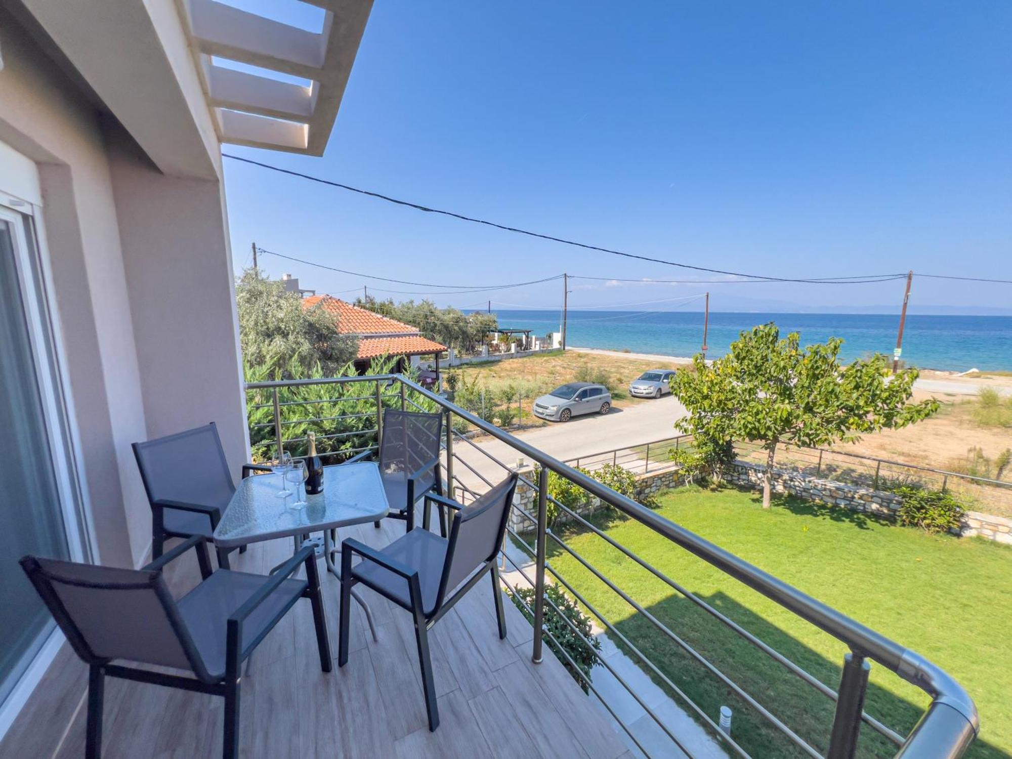 Yalos Beach Maisonettes Скала Сотирос Екстериор снимка
