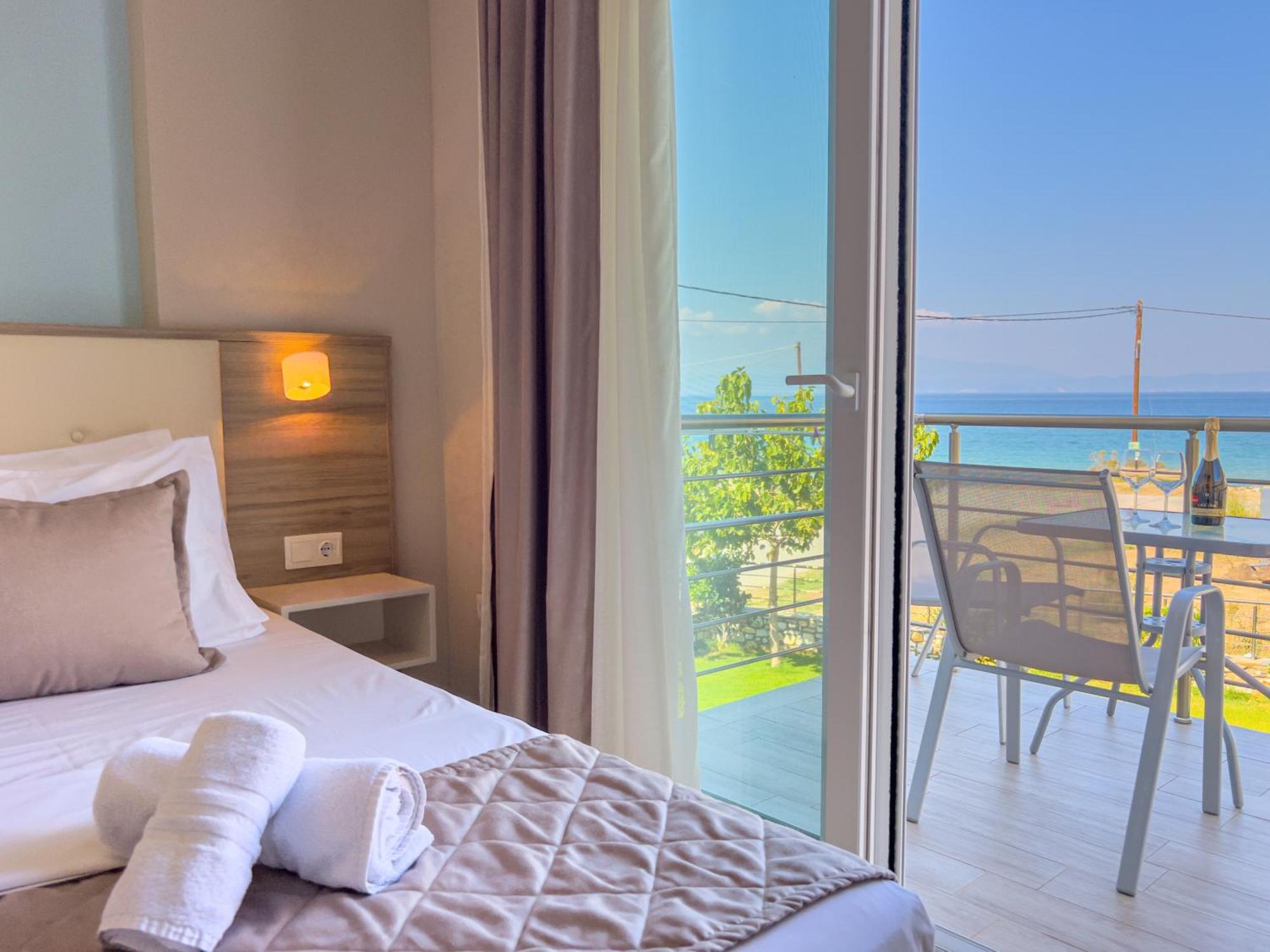 Yalos Beach Maisonettes Скала Сотирос Екстериор снимка