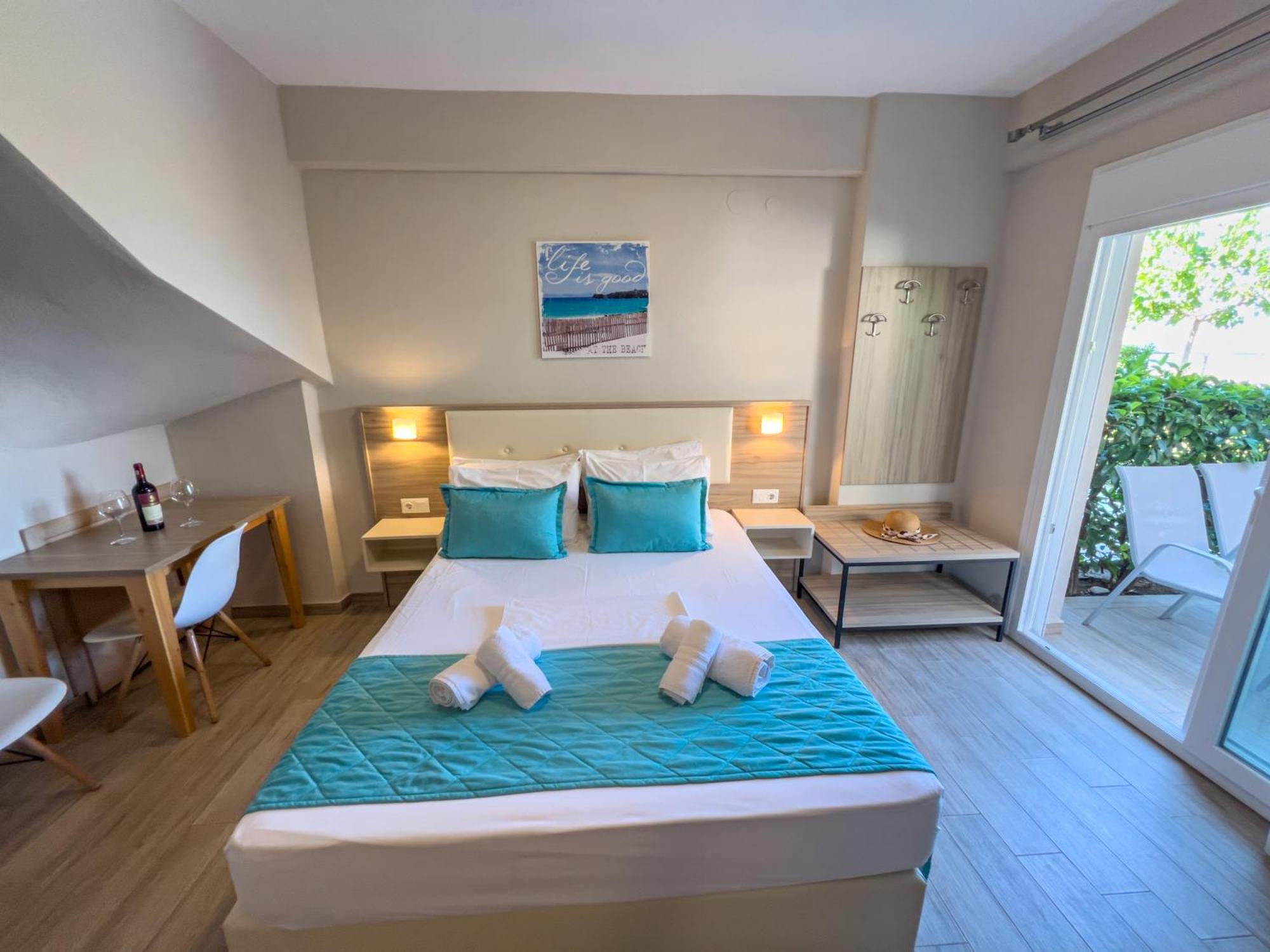 Yalos Beach Maisonettes Скала Сотирос Екстериор снимка