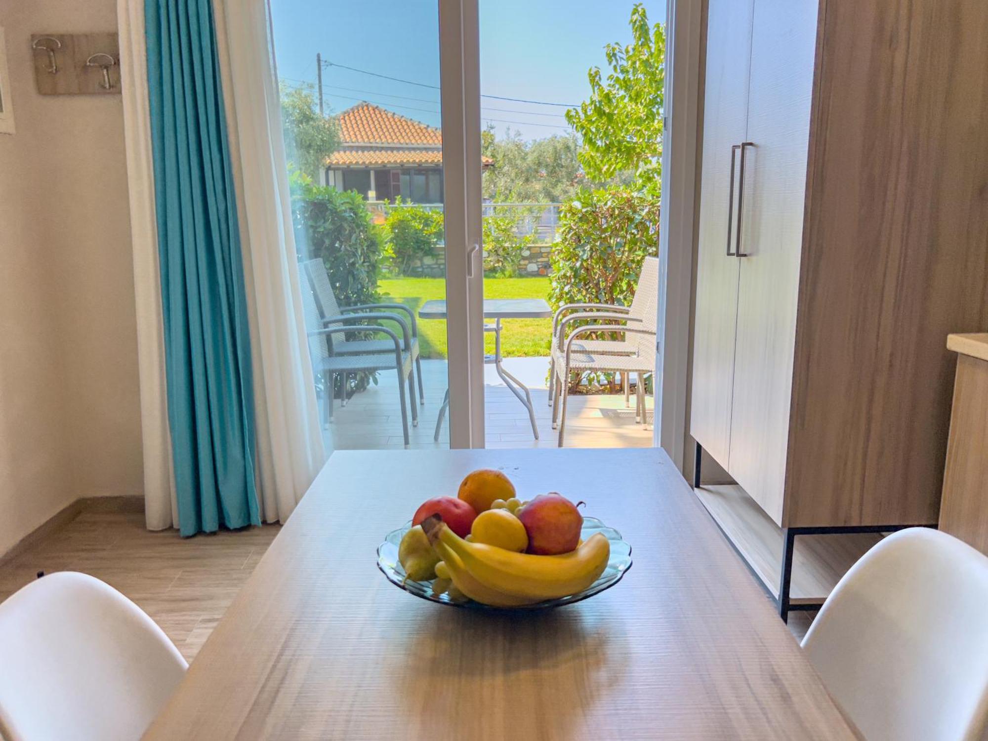 Yalos Beach Maisonettes Скала Сотирос Екстериор снимка