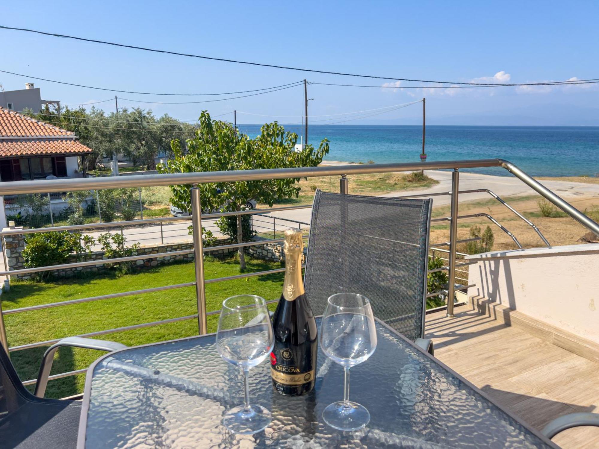 Yalos Beach Maisonettes Скала Сотирос Екстериор снимка