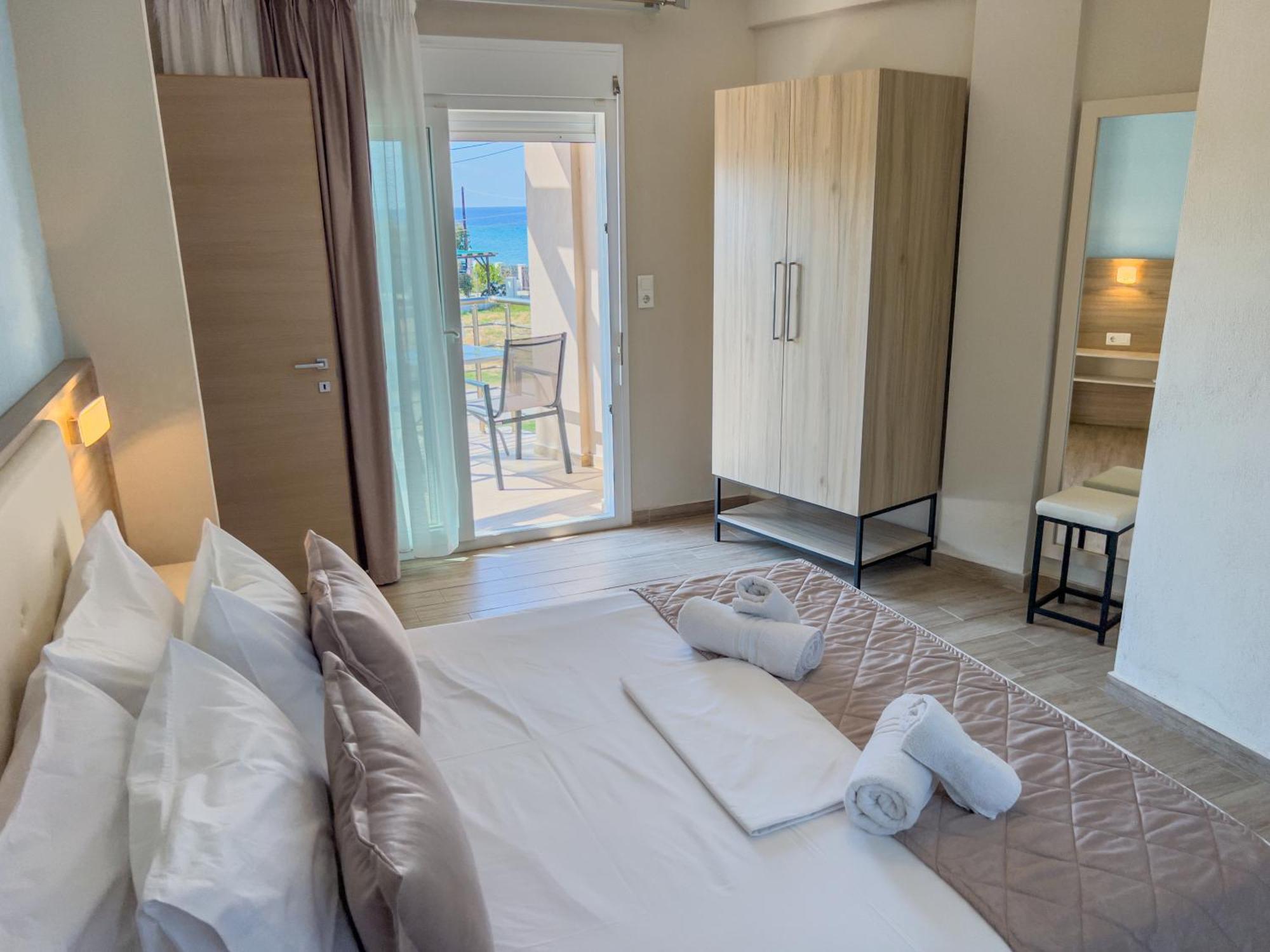 Yalos Beach Maisonettes Скала Сотирос Екстериор снимка