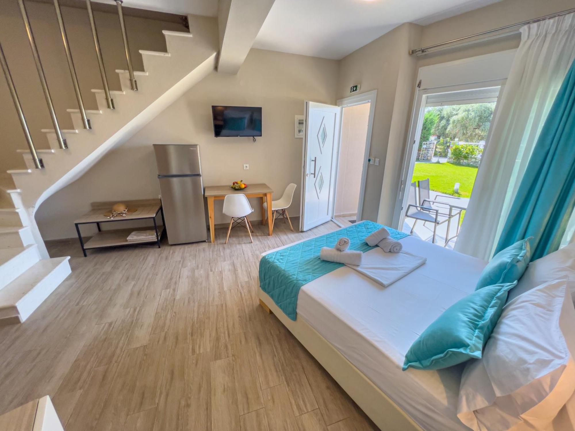 Yalos Beach Maisonettes Скала Сотирос Екстериор снимка