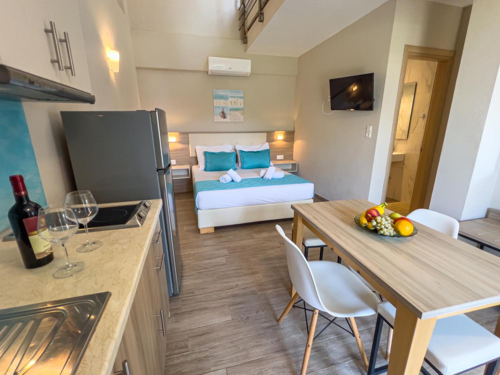 Yalos Beach Maisonettes Скала Сотирос Екстериор снимка