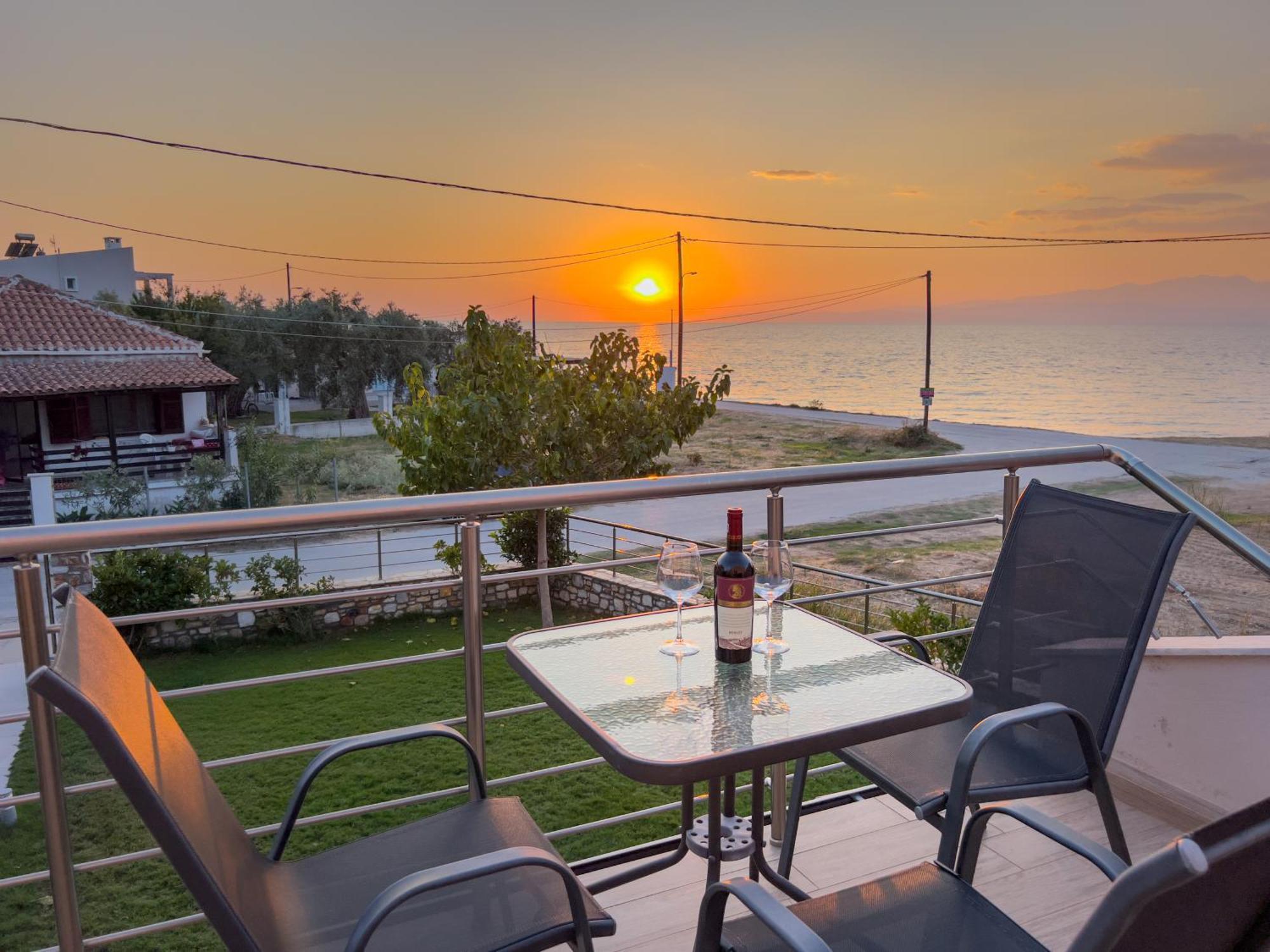 Yalos Beach Maisonettes Скала Сотирос Екстериор снимка